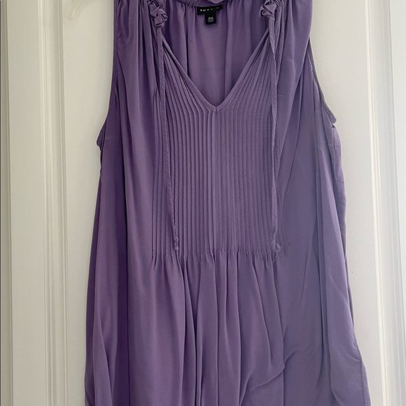 Torrid Lavender Challis Pintuck Tank Top 00 - Picture 4 of 7